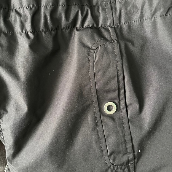 Women's Raincoat - Picture 4 of 8